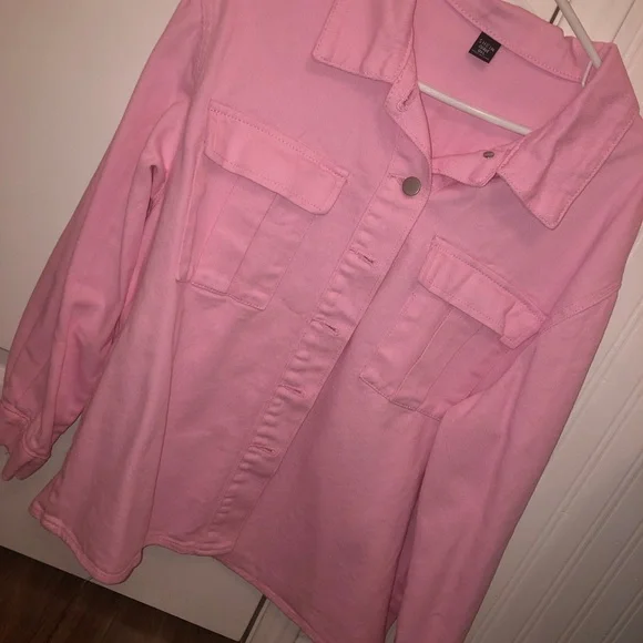 Jean jacket - Picture 1 of 4